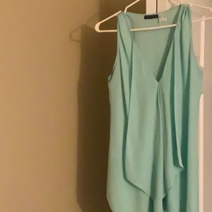 Venus brand size medium top in mint green